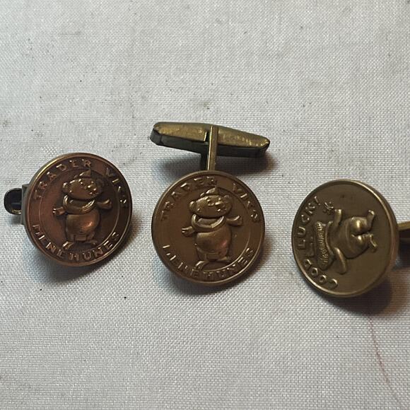 Trader Vic’s Bronze Menehunes Cufflinks and Tie Clip - Picture 1 of 3